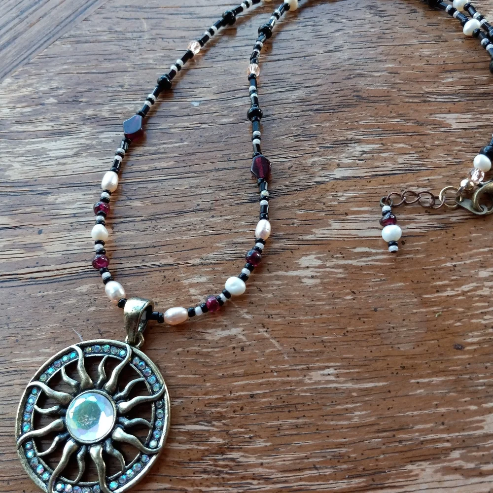 Handmade Crystal Beaded Necklace!!! - Picture 8 of 9